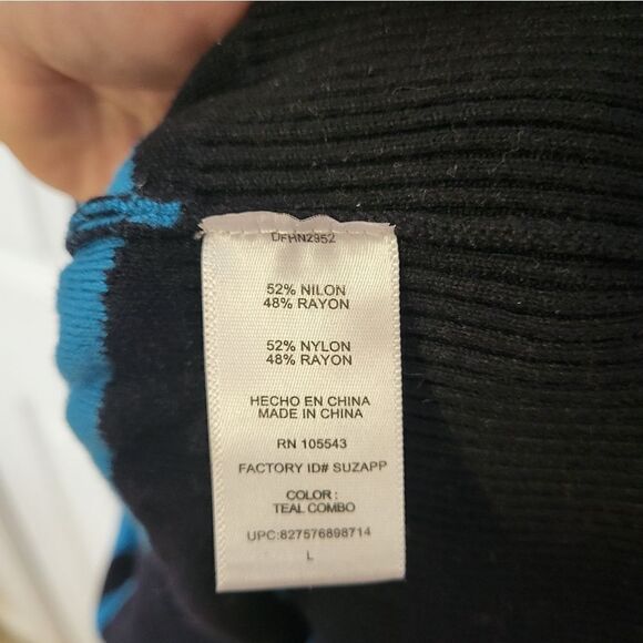 Daisy Fuentes blue/black striped long-sleeved sweater - Picture 4 of 5